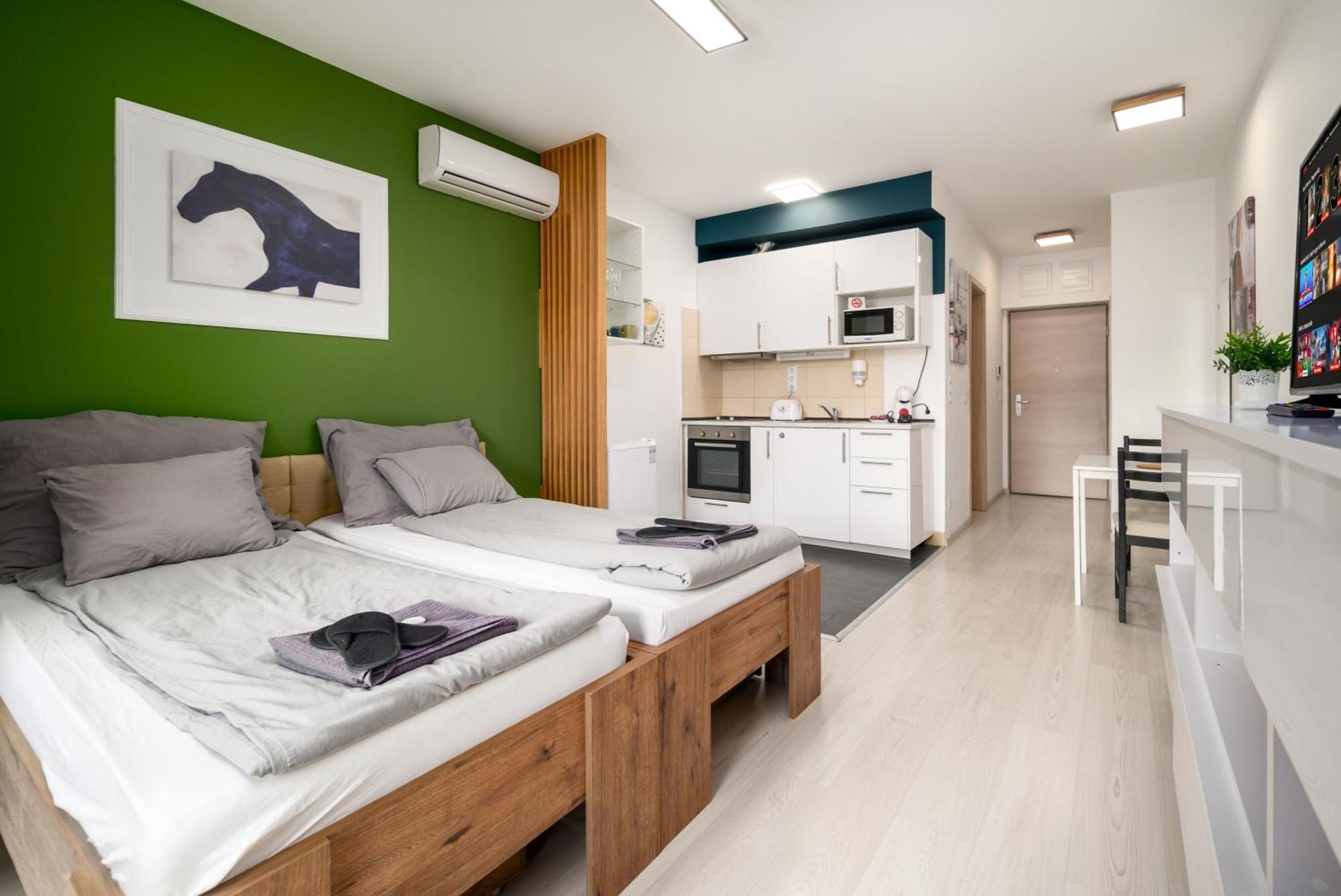 Atrium Residence Deluxe Suite-Free Parking Garage Same Building Budapest Eksteriør billede