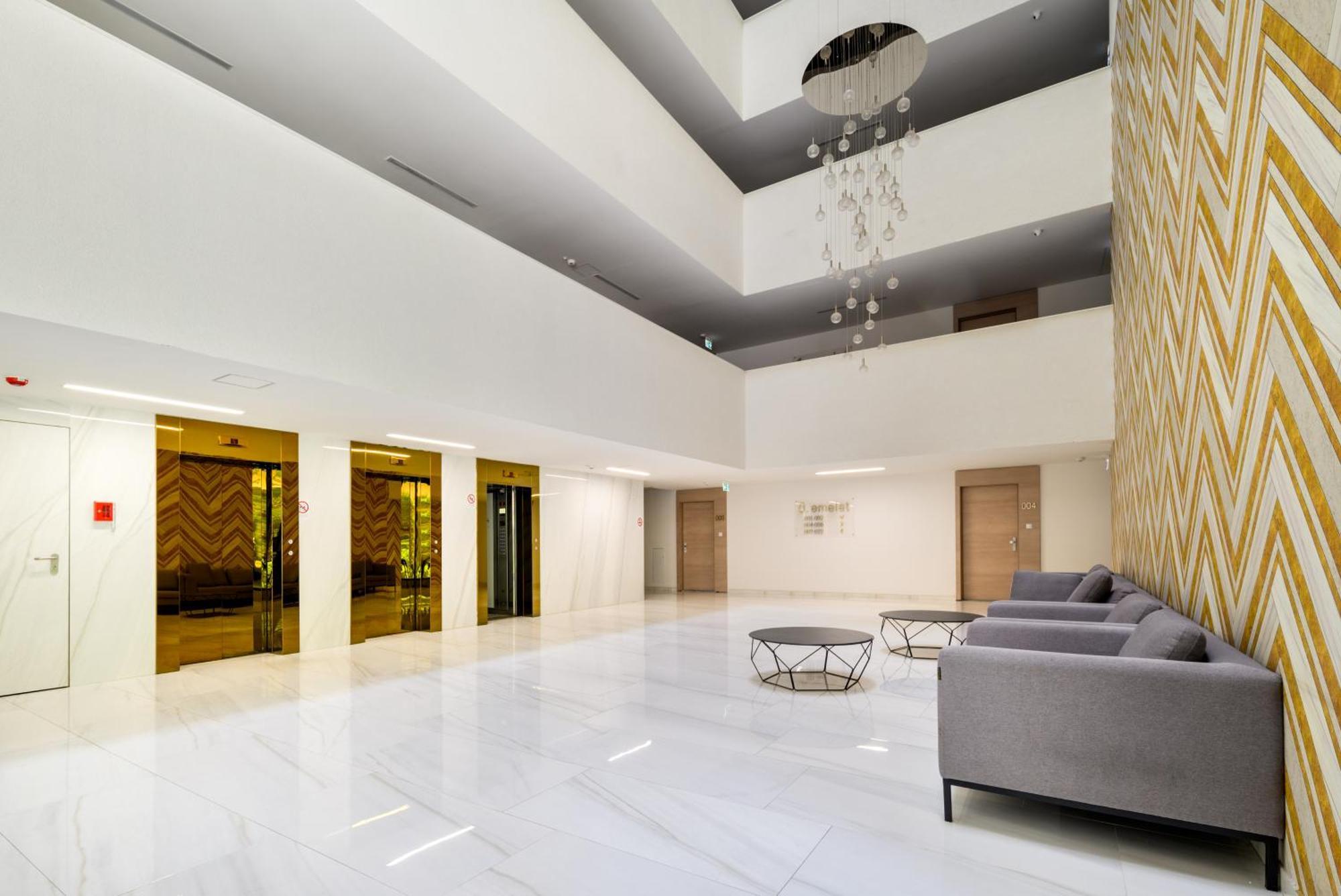 Atrium Residence Deluxe Suite-Free Parking Garage Same Building Budapest Eksteriør billede